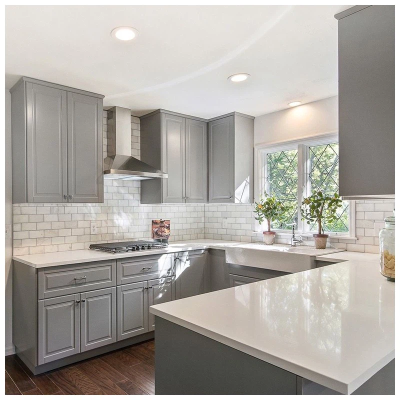 U Shape Kitchen with Sparkle White Quartz Countertops